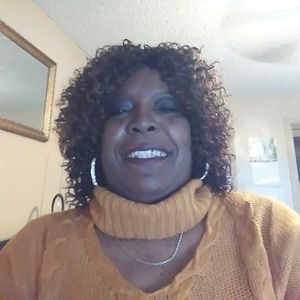 Meet your Posher, Sandra